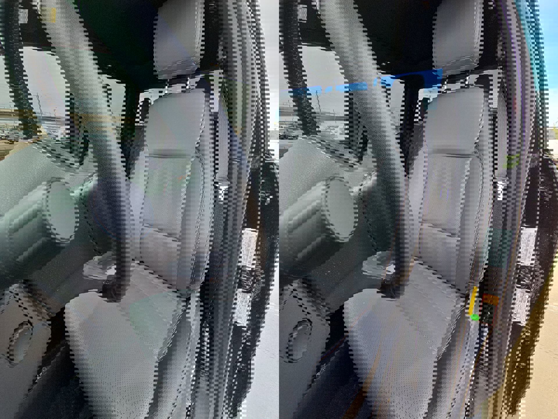 Certified 2022 Ford F150 Lightning Lariat w/ Equipment Group 511A High image 11