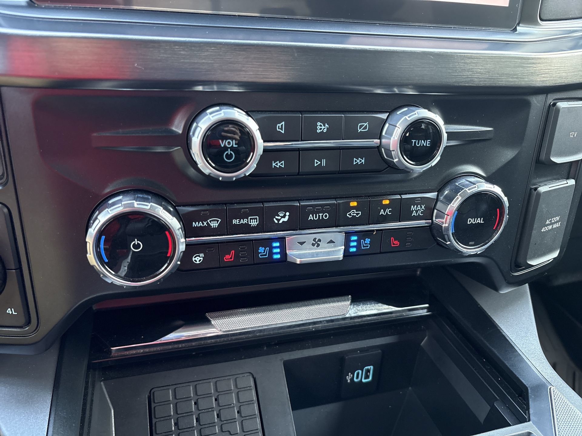 Certified 2024 Ford F250 Lariat AWD/4WD image 6