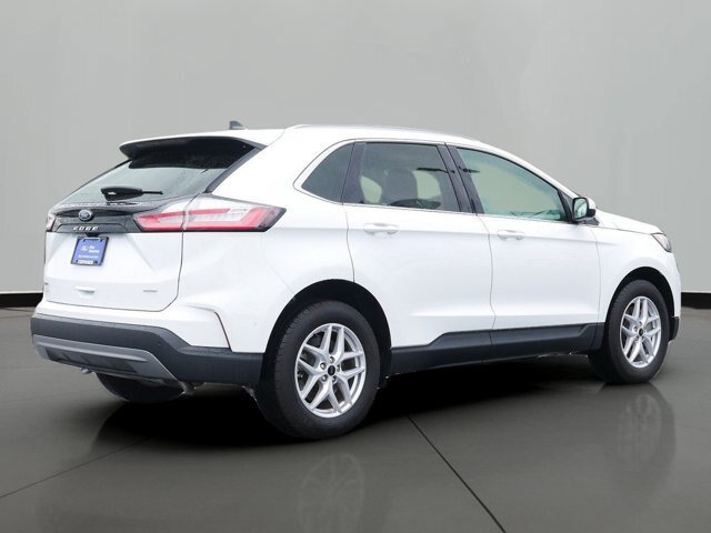 Certified 2023 Ford Edge SEL w/ Convenience Package AWD/4WD image 3