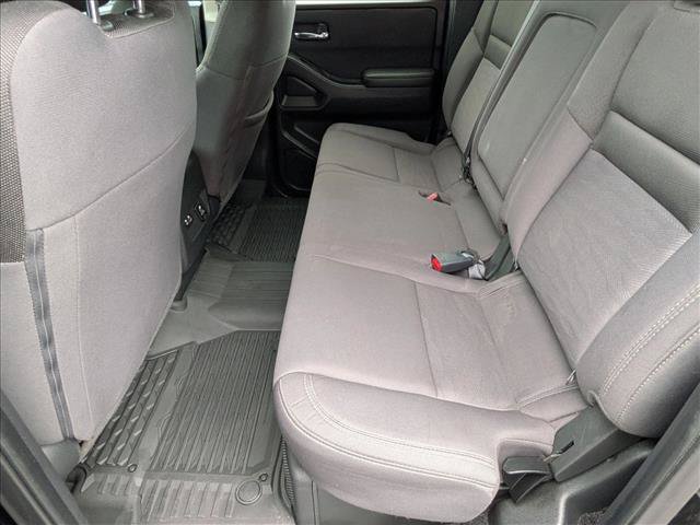 Used 2023 Nissan Frontier 2WD Crew Cab image 17