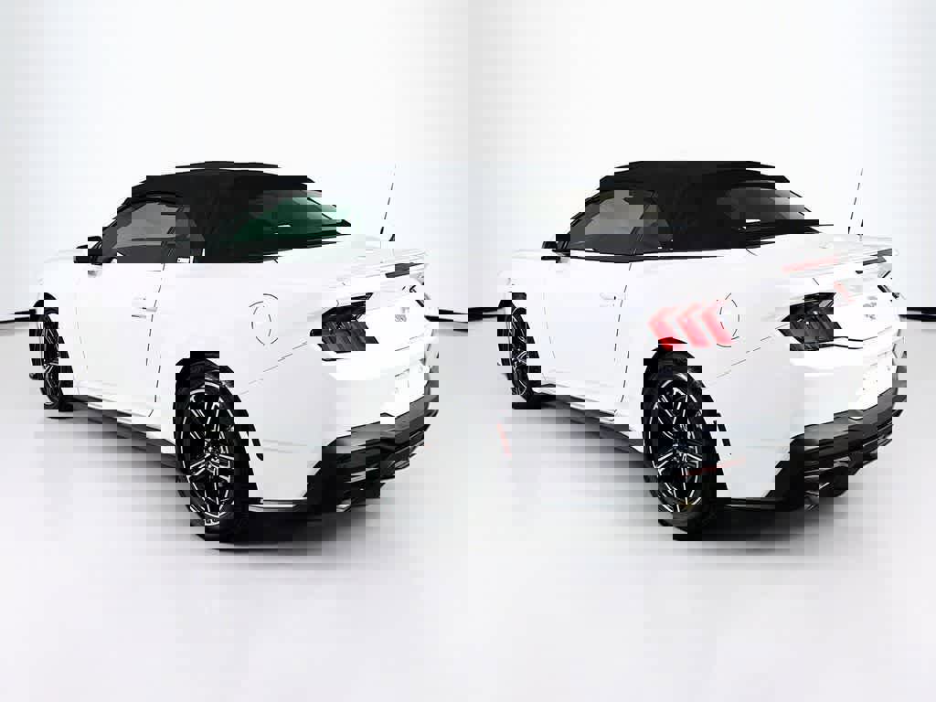 Certified 2024 Ford Mustang Premium image 3