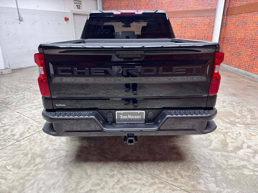 Used 2025 Chevrolet Silverado 1500 Custom w/ Turbomax Blackout Package AWD/4WD image 3
