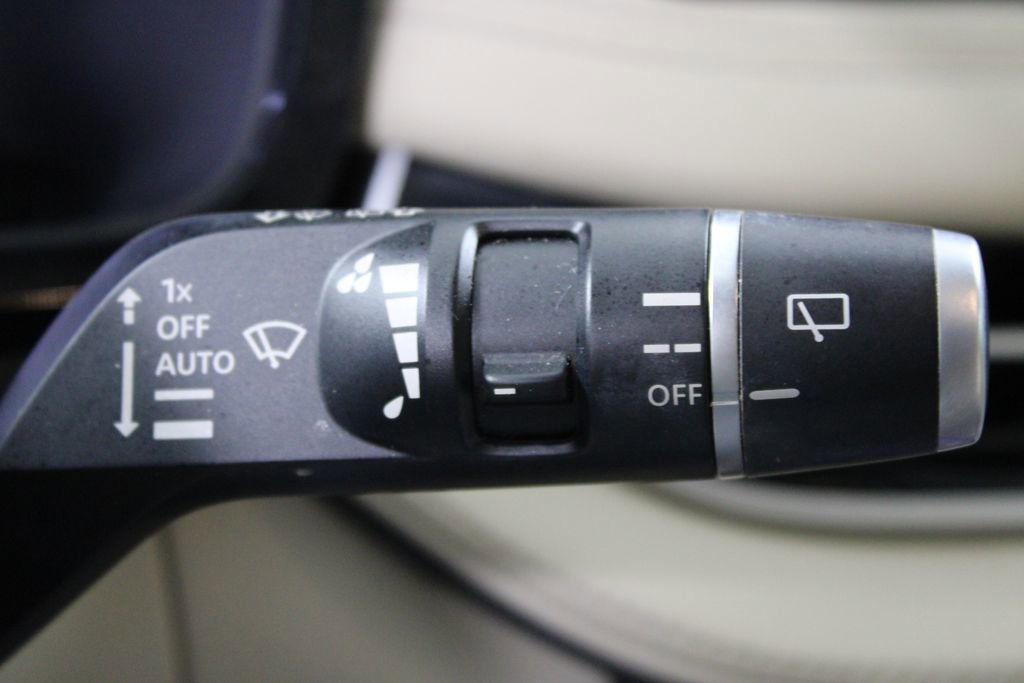 Used 2023 INFINITI QX60 Sensory w/ Cargo Package image 48