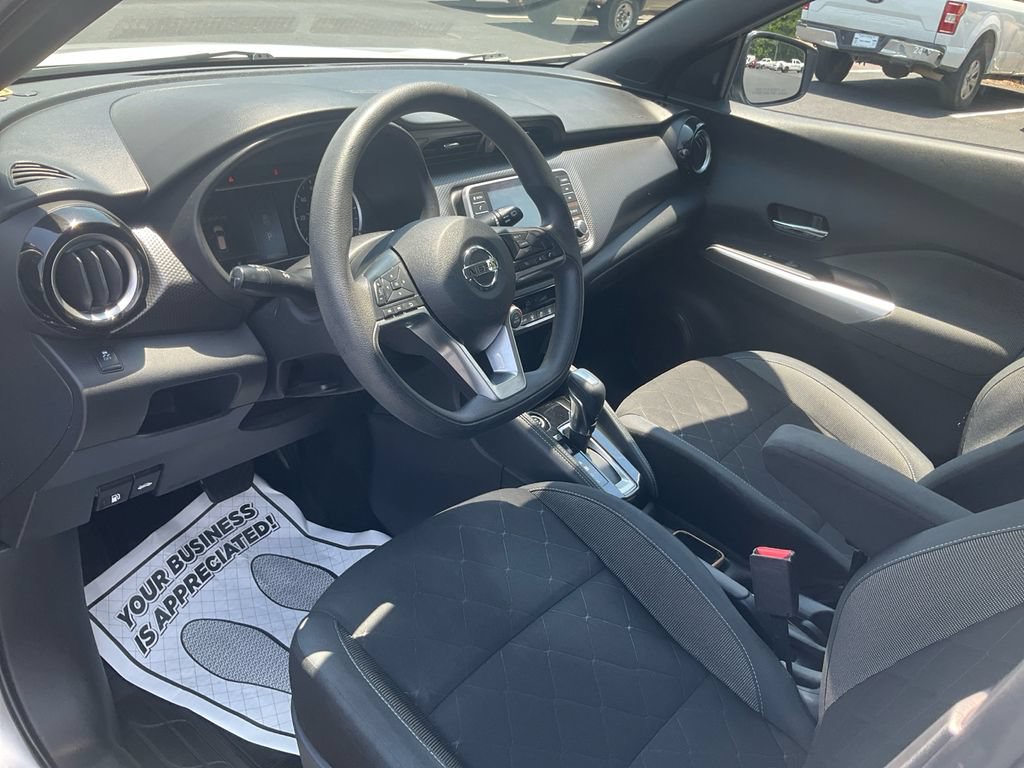 Used 2019 Nissan Kicks SV FWD image 15