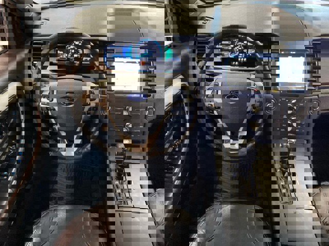 Certified 2017 Ford Taurus SEL w/ Equipment Group 201A image 16