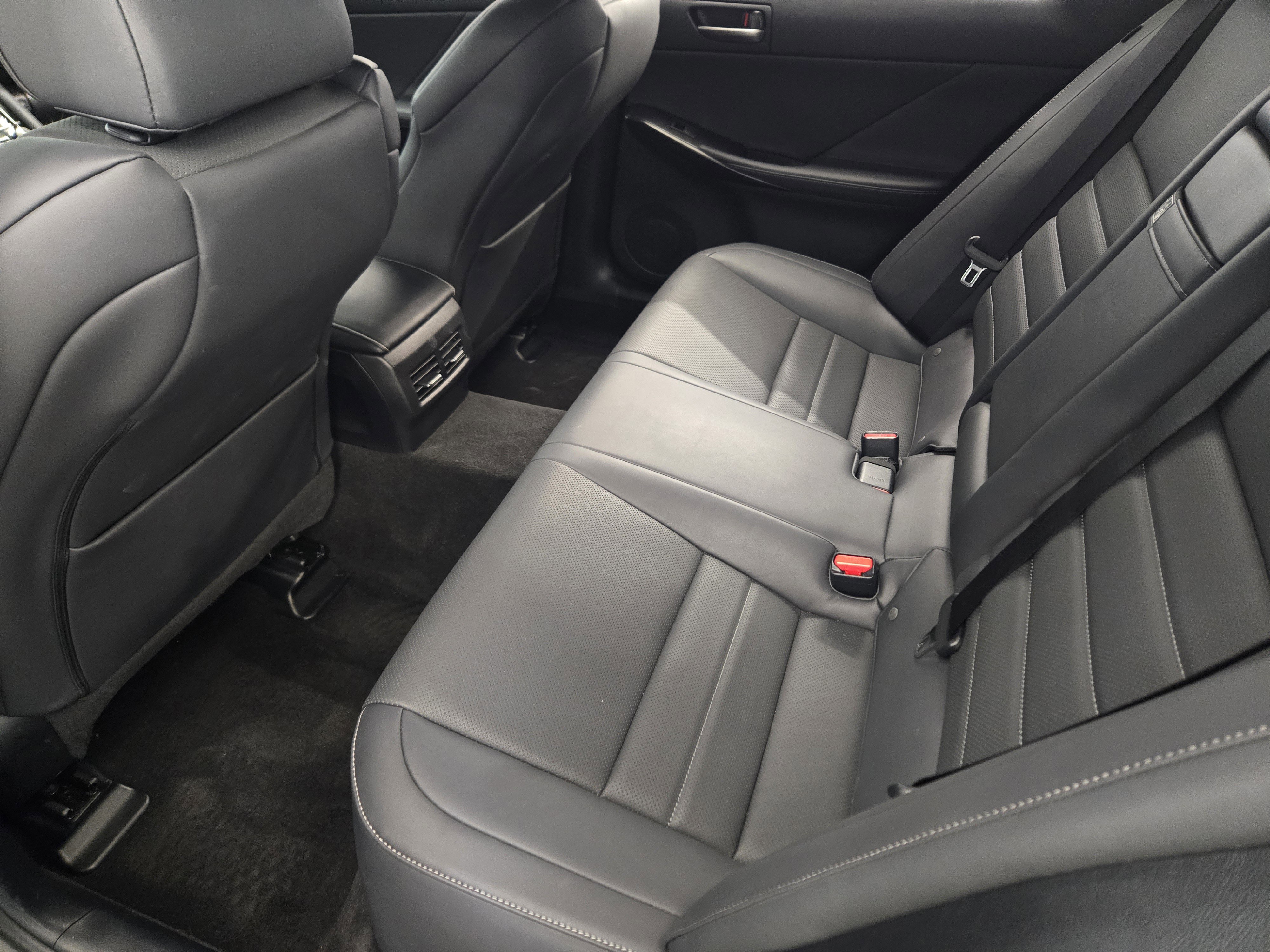 Used 2024 Lexus IS 350 F Sport w/ Navigation Package image 27