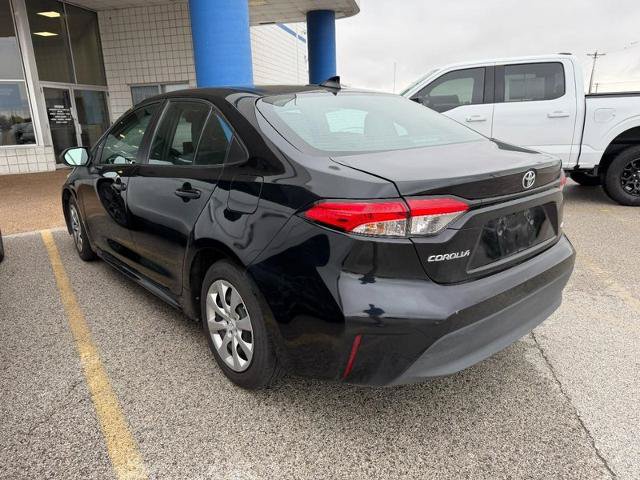 Used 2024 Toyota Corolla LE FWD image 4
