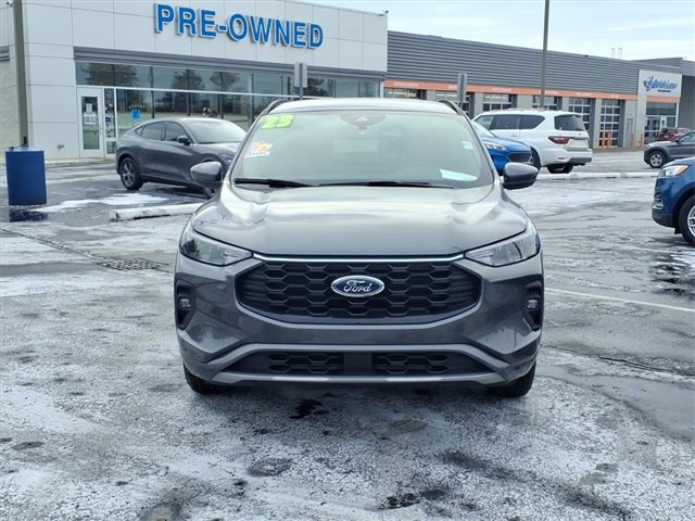 Certified 2023 Ford Escape ST-Line Select w/ Tech Pack #1 image 2
