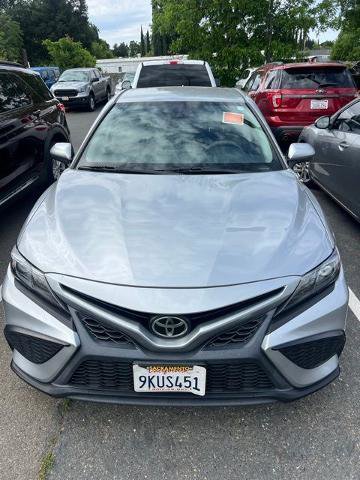 Used 2021 Toyota Camry SE FWD image 3