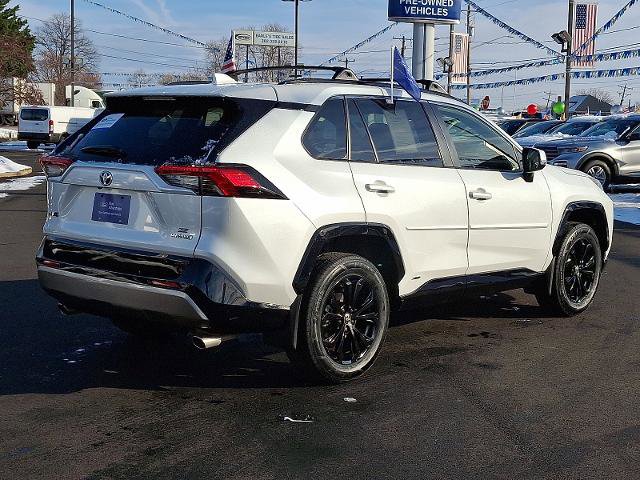Used 2023 Toyota RAV4 SE image 6