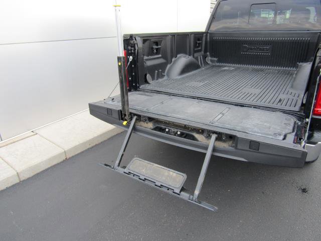 Certified 2022 Ford F150 XLT w/ Equipment Group 302A High image 5