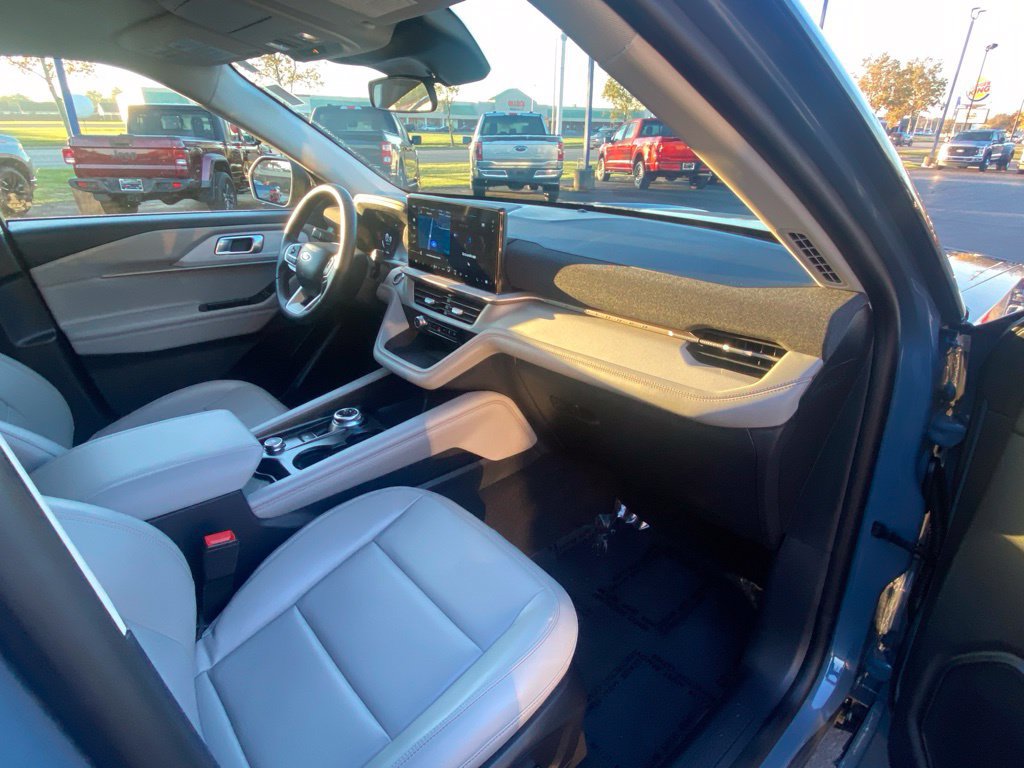 Certified 2026 Ford Explorer Active w/ Active Comfort Package AWD/4WD image 36