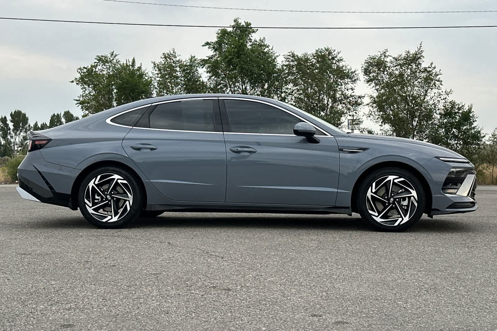 Used 2026 Hyundai Sonata SEL AWD/4WD image 8