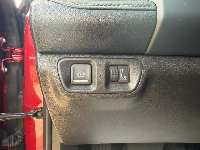 Used 2021 GMC Acadia SLE w/ Driver Convenience Package FWD image 23