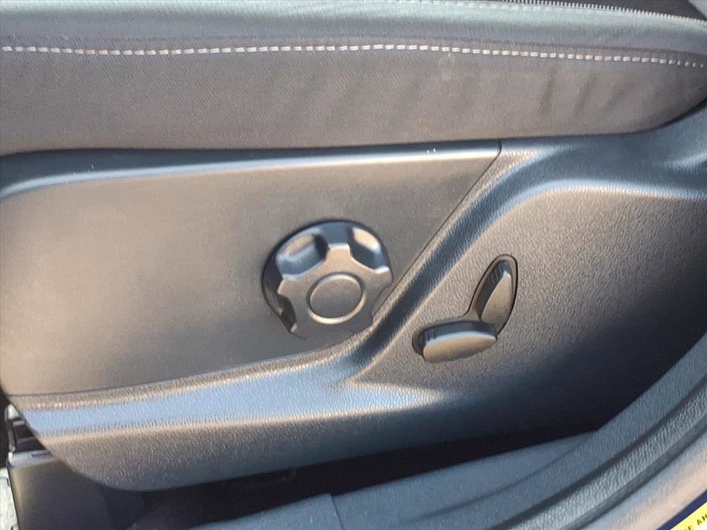 Certified 2020 Ford EcoSport SE image 12