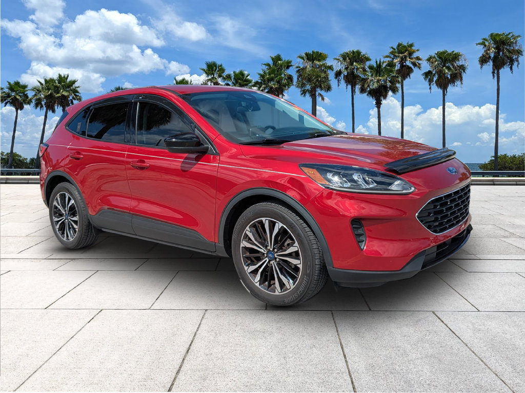 Certified 2022 Ford Escape SE w/ SE Sport Appearance Package FWD image 2