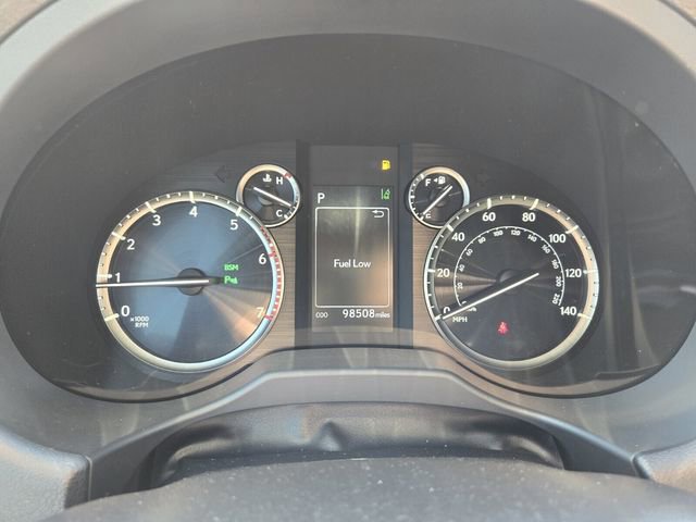 Used 2020 Lexus GX 460 Premium w/ Premium Package image 31