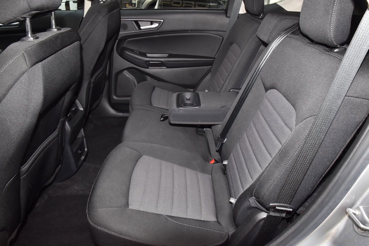 Certified 2023 Ford Edge SE w/ Black Appearance Package image 15