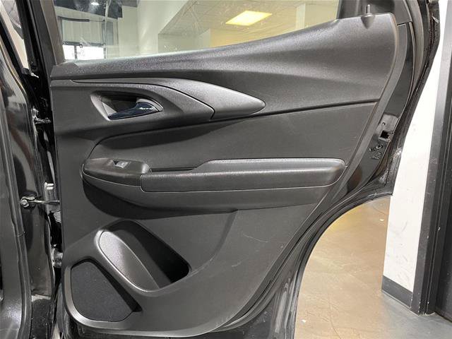 Used 2023 Chevrolet TrailBlazer RS FWD image 17