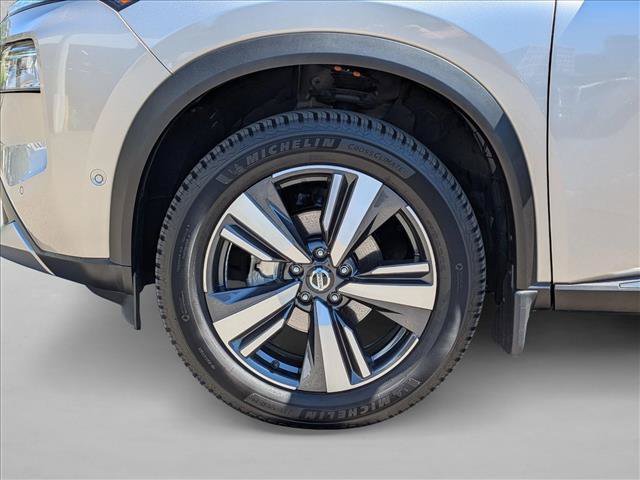 Used 2021 Nissan Rogue Platinum AWD/4WD image 27