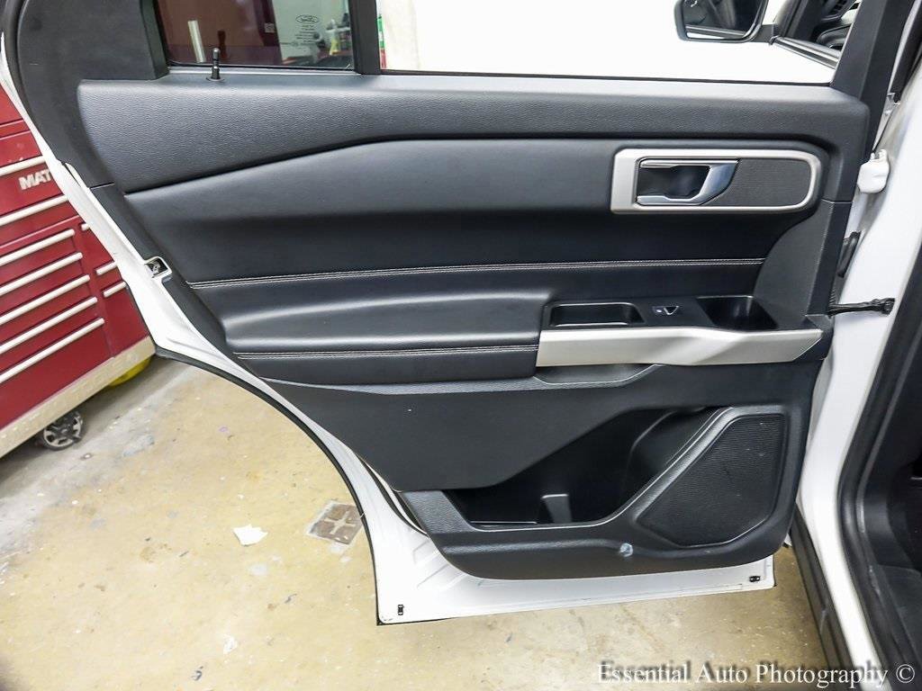 Certified 2021 Ford Explorer XLT w/ Equipment Group 202A image 22