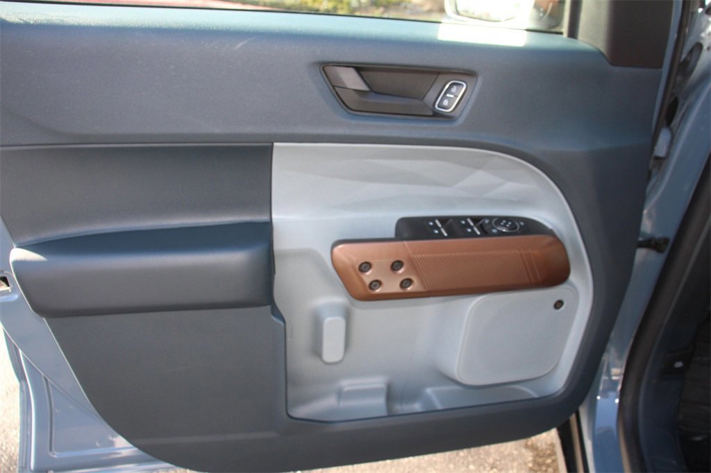 Certified 2024 Ford Maverick Lariat image 23