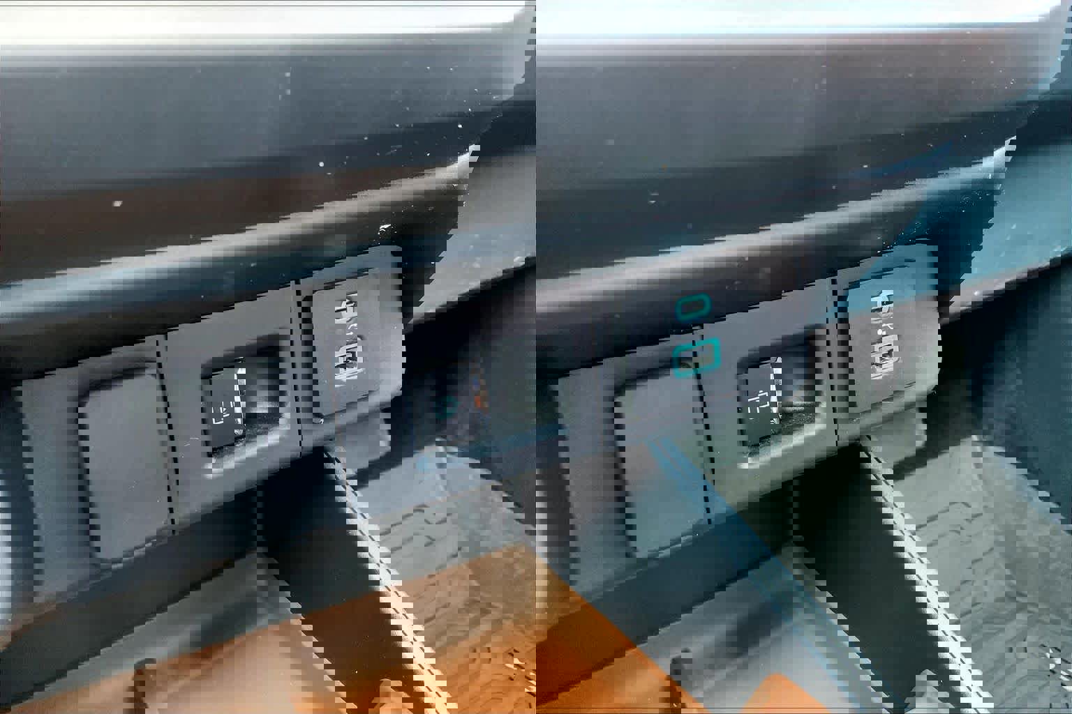 Certified 2024 Ford Maverick Lariat image 35