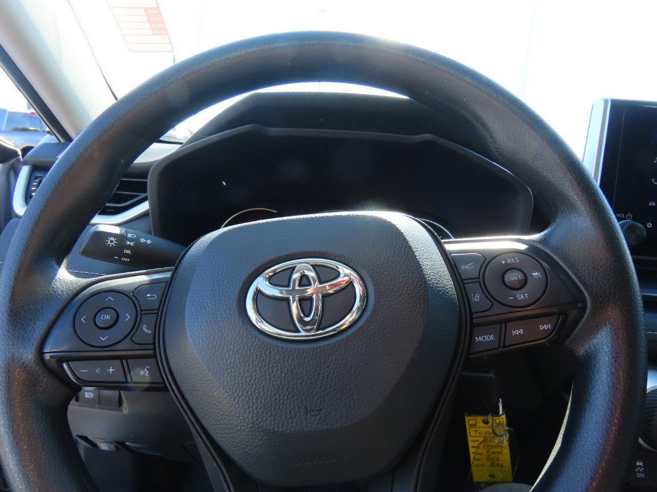 Used 2024 Toyota RAV4 LE image 27