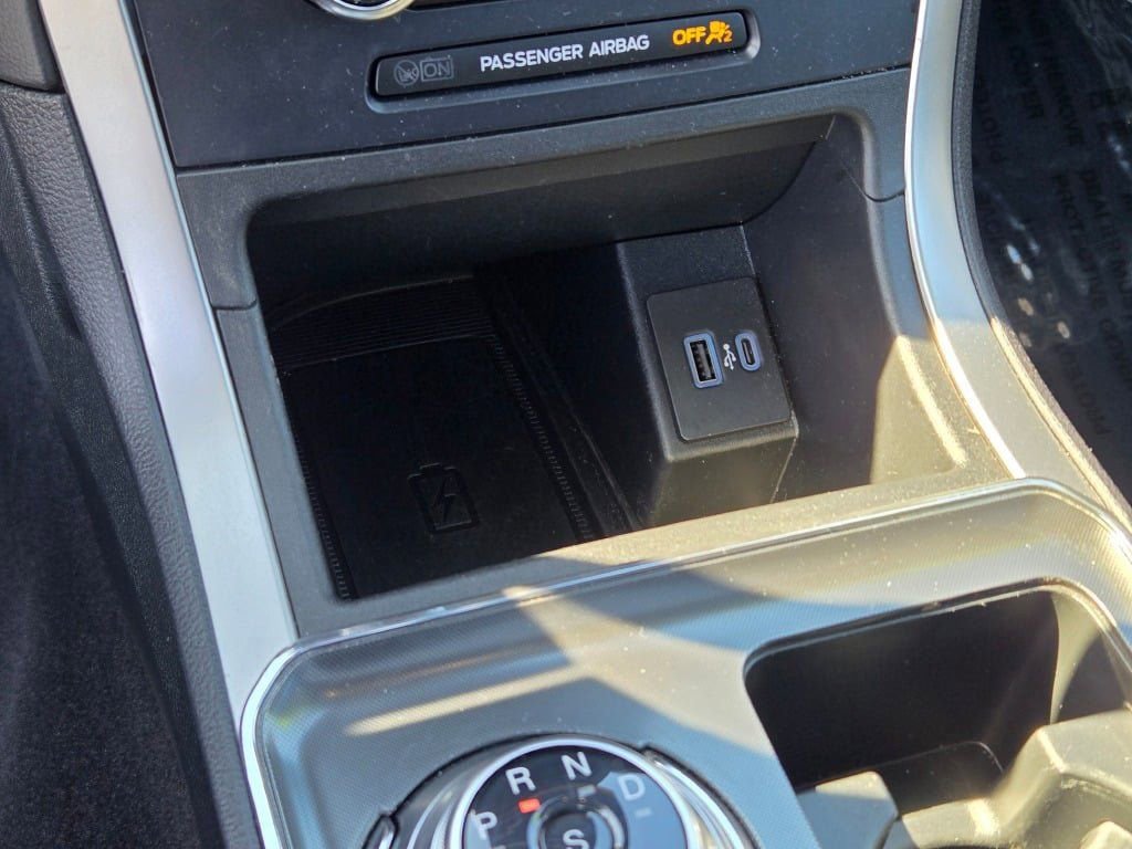 Certified 2024 Ford Edge ST-Line w/ Class II Trailer Tow Package image 29