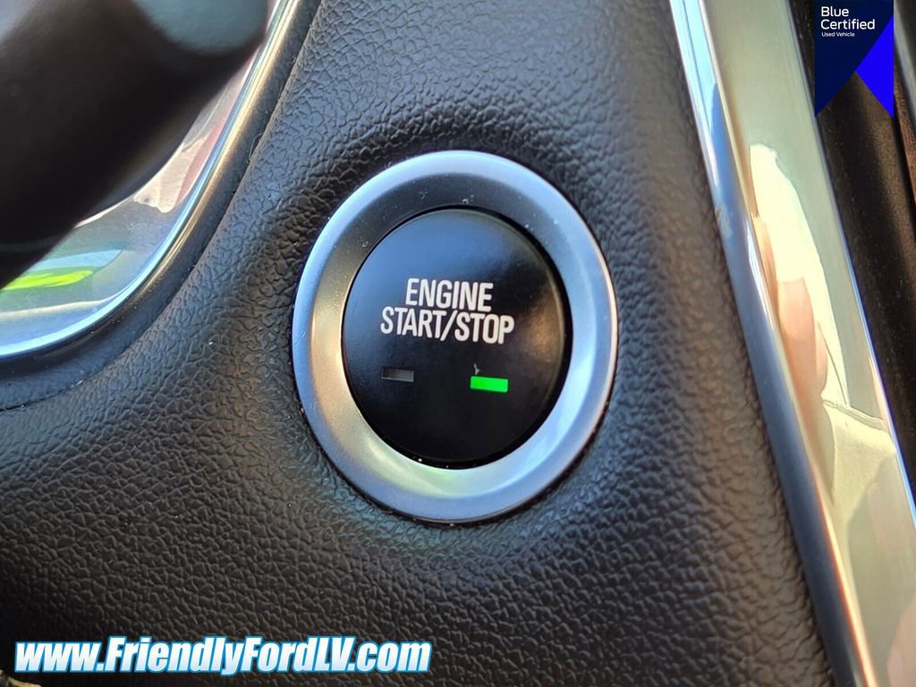 Used 2023 Chevrolet Traverse LT image 24