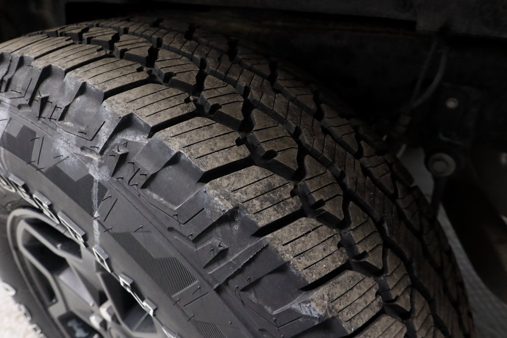 Used 2022 Jeep Gladiator Willys image 22