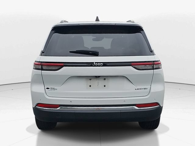 Used 2022 Jeep Grand Cherokee Limited RWD image 4