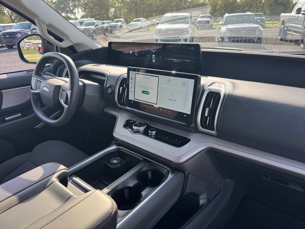 Certified 2025 Ford Expedition Active RWD image 23