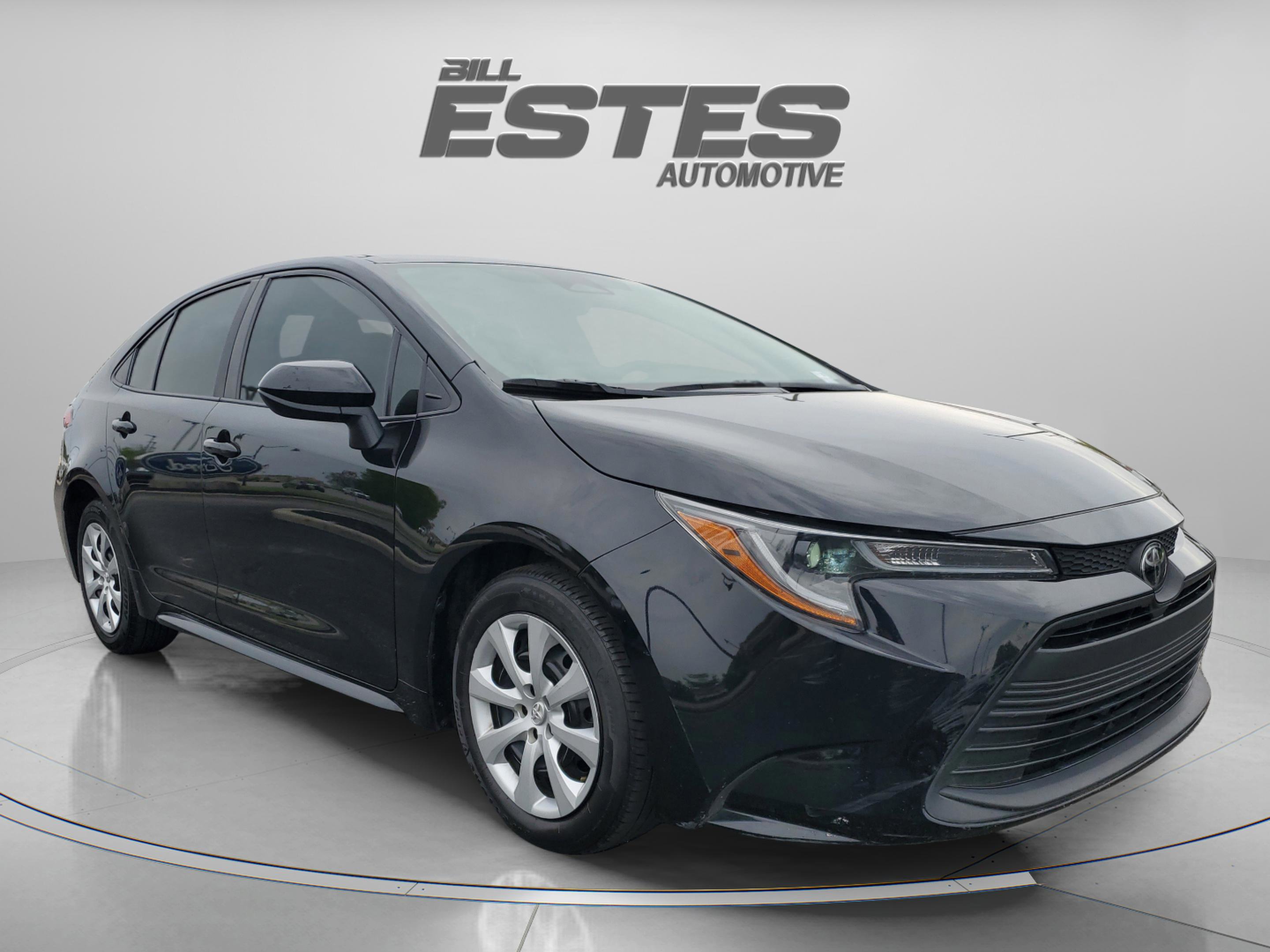 Used 2024 Toyota Corolla LE FWD image 5