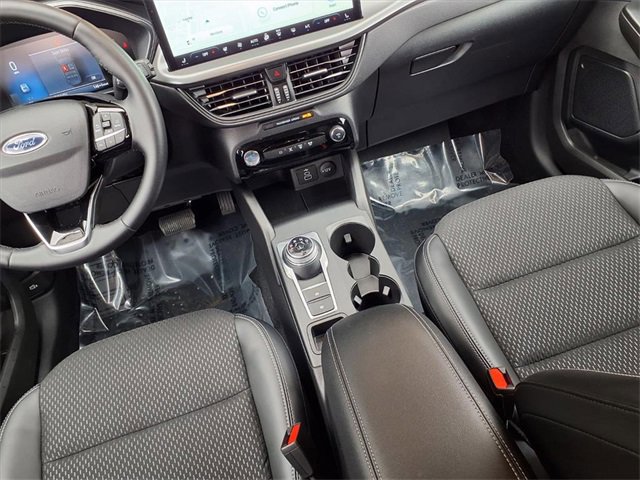 Certified 2025 Ford Escape SE w/ Class II Trailer Tow Package image 17