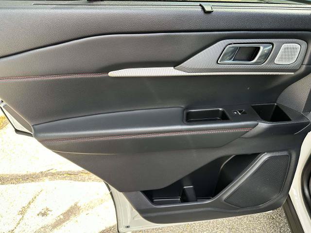 Certified 2025 Ford Explorer ST AWD/4WD image 11
