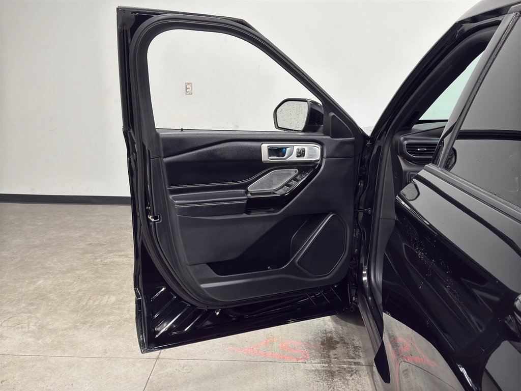 Certified 2022 Ford Explorer ST w/ Equipment Group 401A image 9