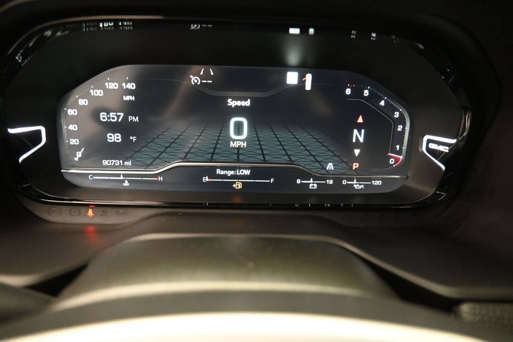 Used 2023 GMC Yukon Denali RWD image 4
