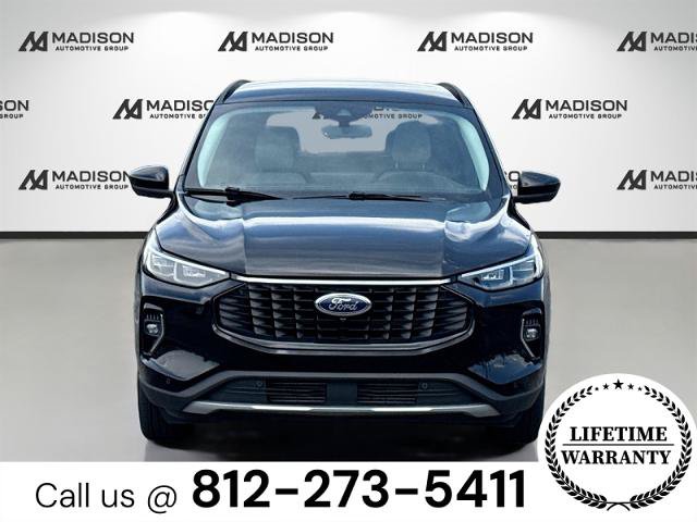 Certified 2023 Ford Escape Platinum AWD/4WD image 2