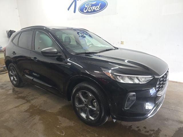 Certified 2024 Ford Escape ST-Line w/ Tech Pack #1 AWD/4WD image 1