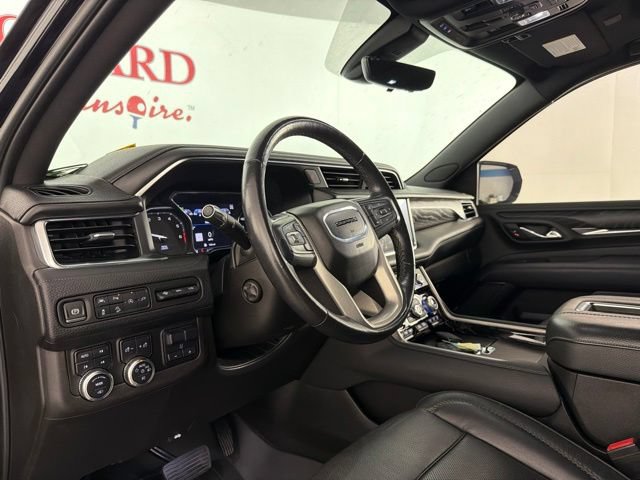 Used 2021 GMC Yukon Denali w/ Denali Ultimate Package AWD/4WD image 20