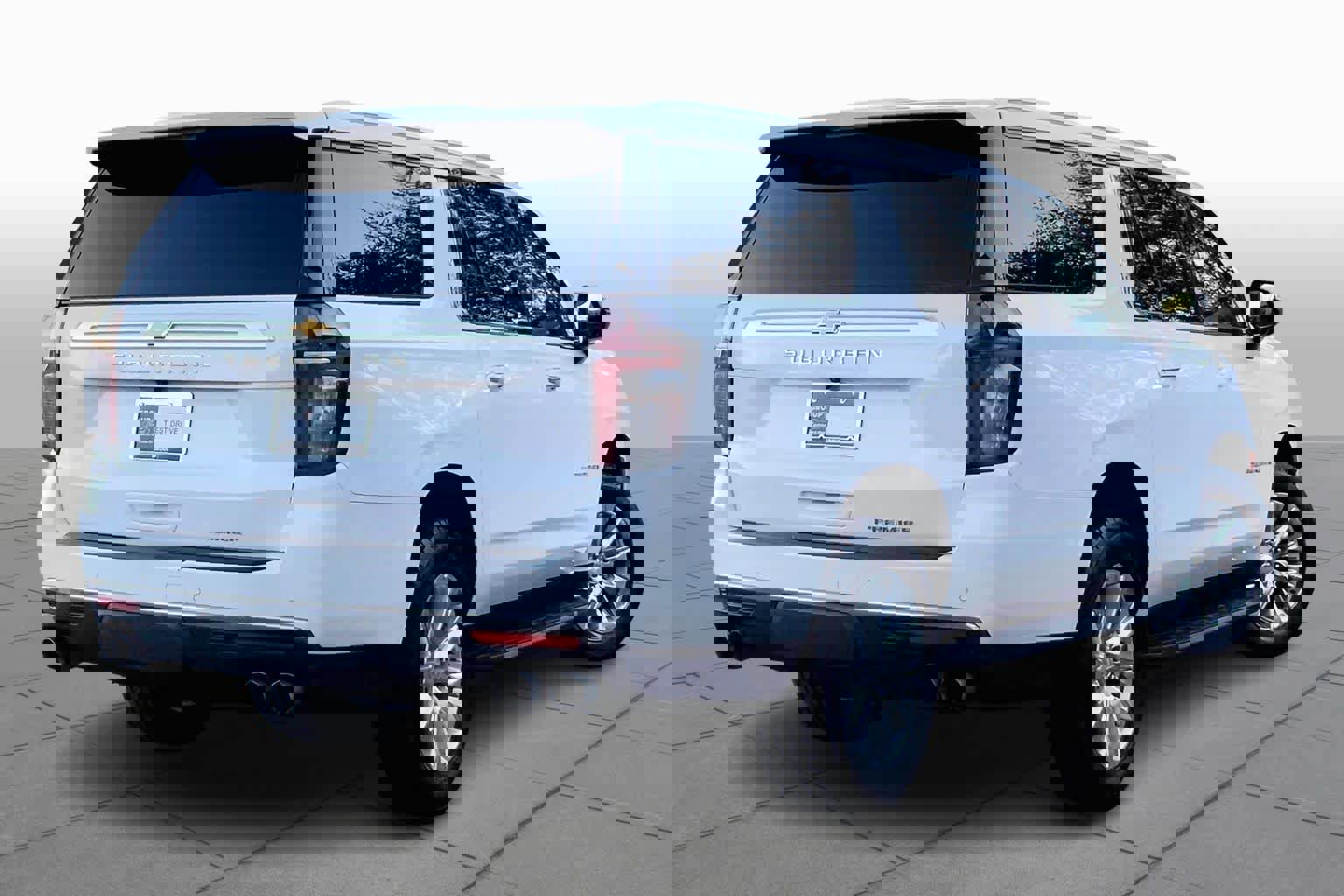 Used 2023 Chevrolet Suburban Premier image 4