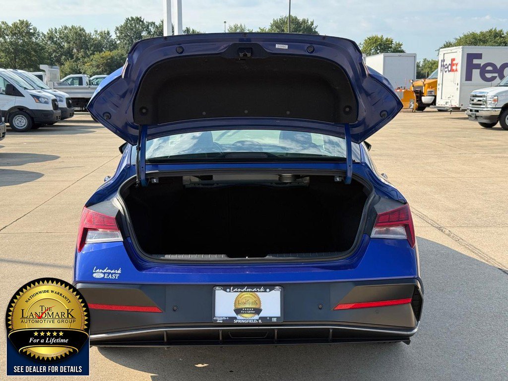 Used 2024 Hyundai Elantra Limited FWD image 20