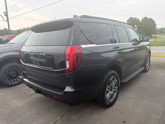 Certified 2025 Ford Expedition Active AWD/4WD image 22