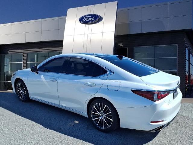 Used 2023 Lexus ES 350 w/ Premium Package image 2
