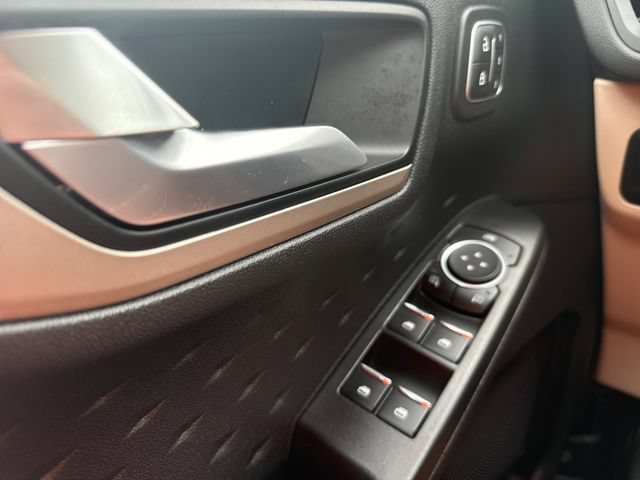 Certified 2020 Ford Escape SEL AWD/4WD image 30