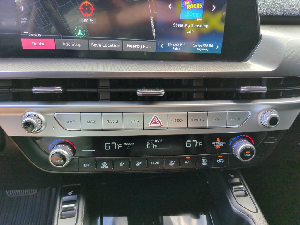 Used 2023 Kia Telluride S FWD image 28