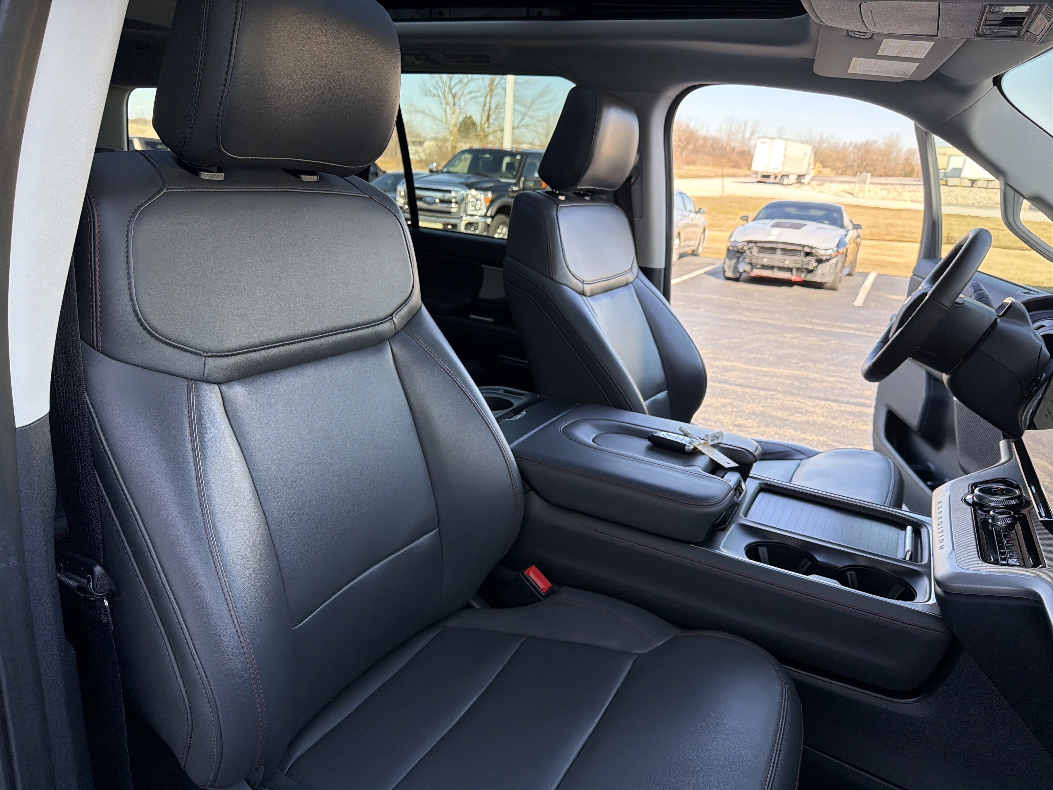 Certified 2025 Ford Expedition Active image 38