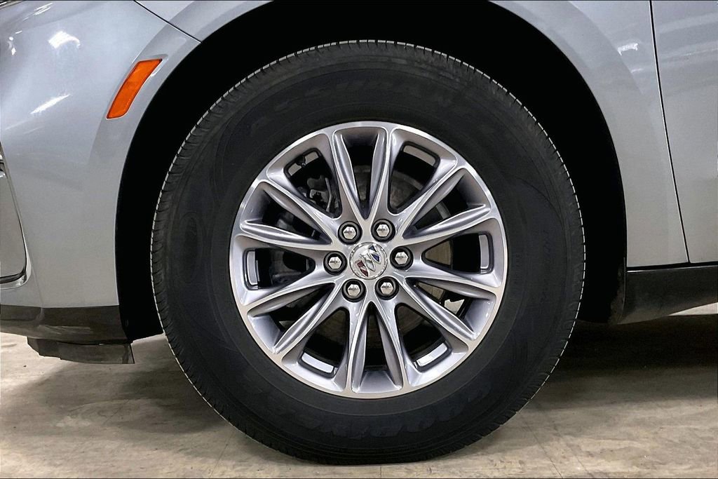Used 2024 Buick Enclave Premium AWD/4WD image 9