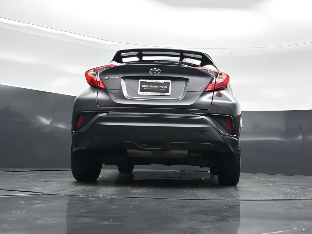 Used 2020 Toyota C-HR LE FWD image 43